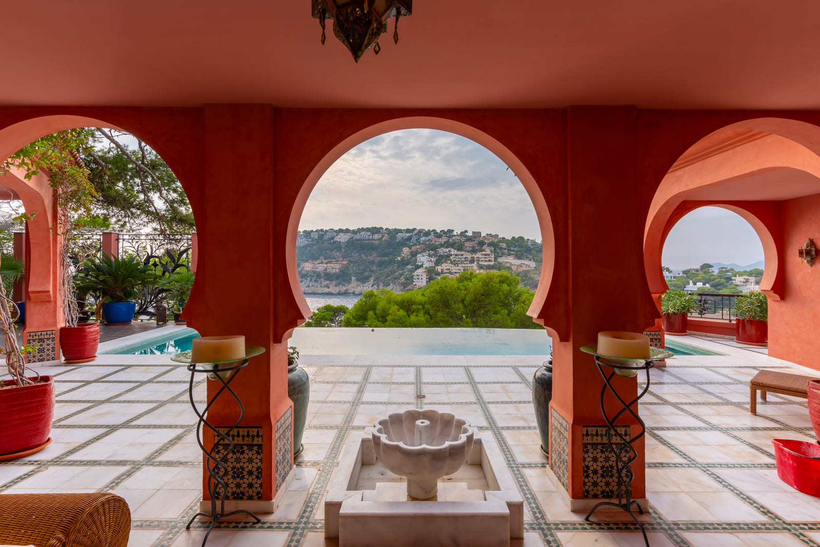 Charming villa with spectacular sea views in the first sea line in Port d'Andratx
