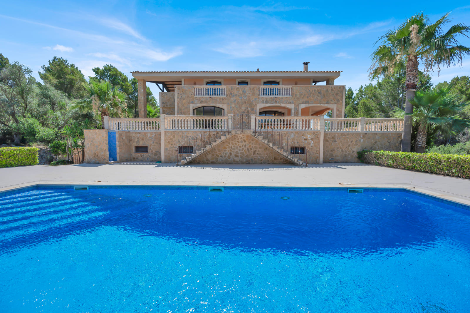 Charming Finca with Pool in Santa Maria del Cami